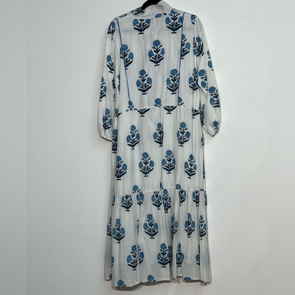 Victoria Dunn Folly, Gently used condition, size large, can fit medium to XL. - Picture 3 of 3